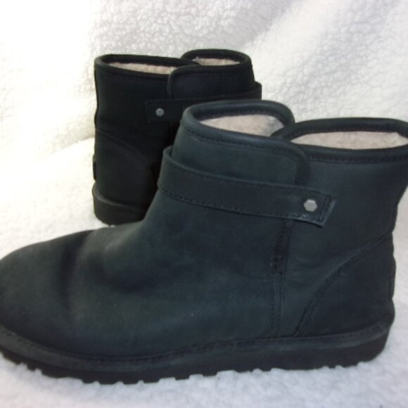 S-150 WOMENS UGG RELLA SHORT BLACK BOOTS - Picture 10 of 13